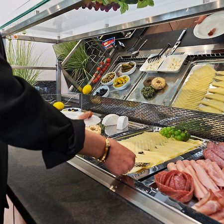 Hotel Adler Friedrichshafen Ngoại thất bức ảnh
