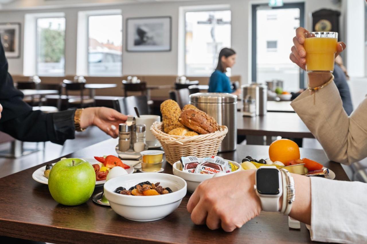 Hotel Adler Friedrichshafen Ngoại thất bức ảnh