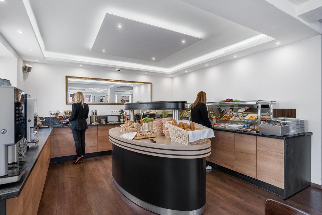 Hotel Adler Friedrichshafen Ngoại thất bức ảnh
