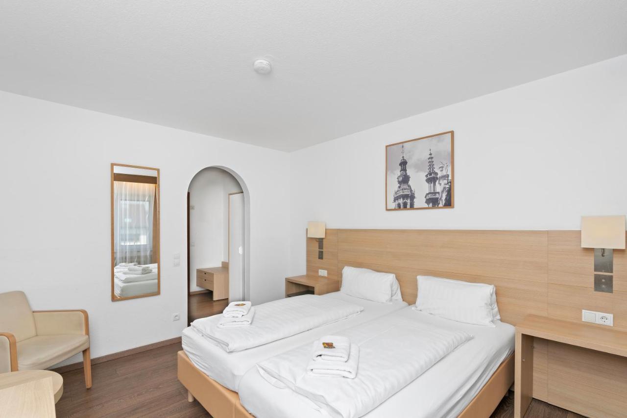 Hotel Adler Friedrichshafen Ngoại thất bức ảnh