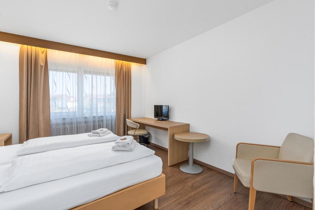 Hotel Adler Friedrichshafen Ngoại thất bức ảnh