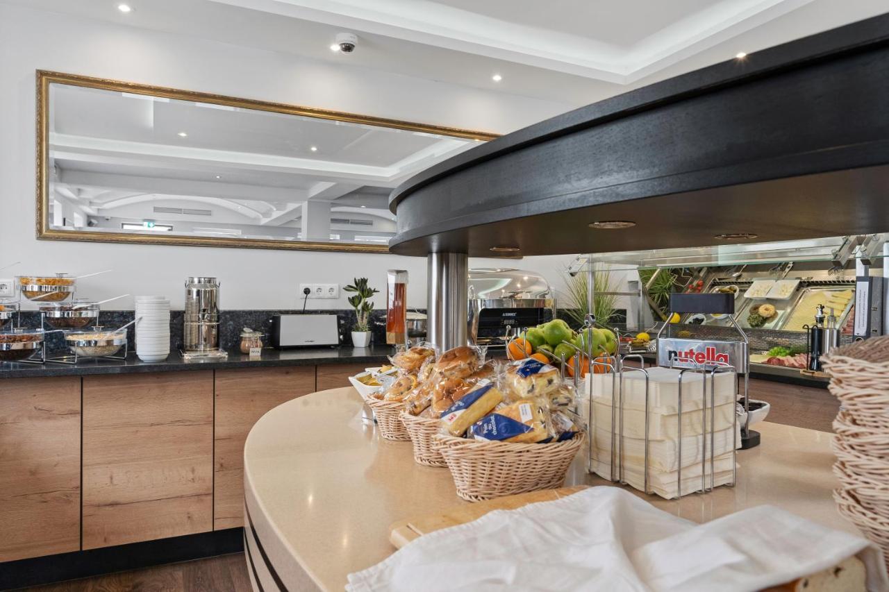 Hotel Adler Friedrichshafen Ngoại thất bức ảnh
