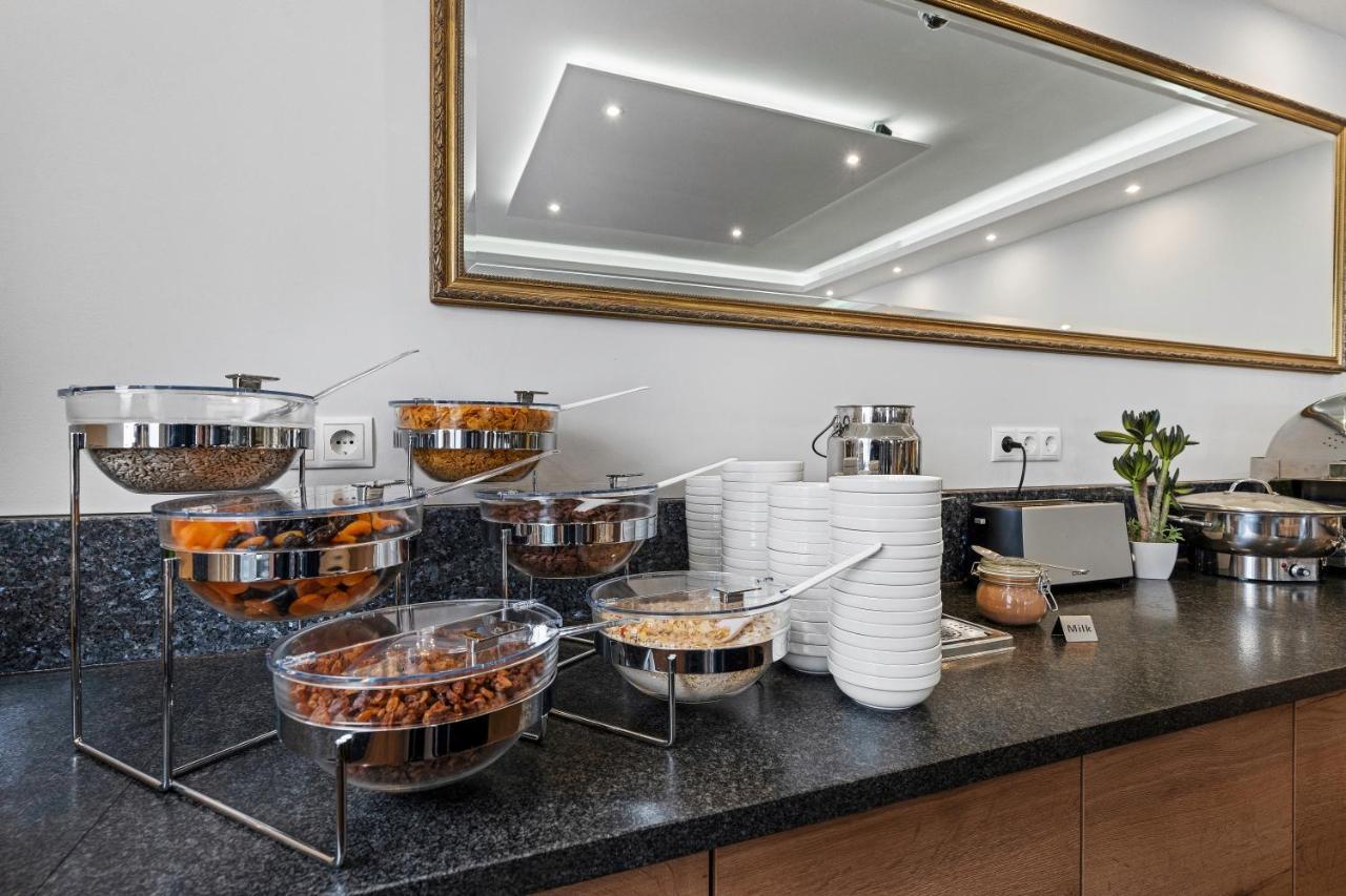 Hotel Adler Friedrichshafen Ngoại thất bức ảnh