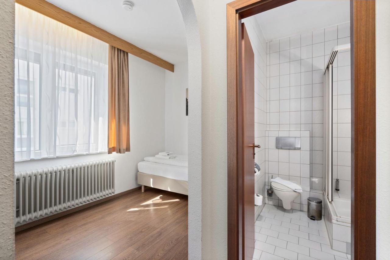 Hotel Adler Friedrichshafen Ngoại thất bức ảnh
