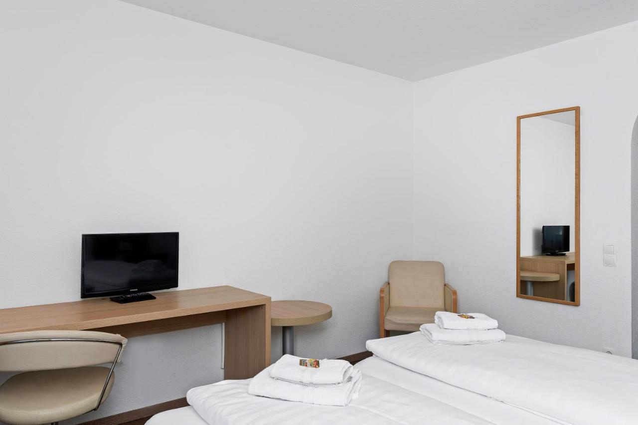 Hotel Adler Friedrichshafen Ngoại thất bức ảnh
